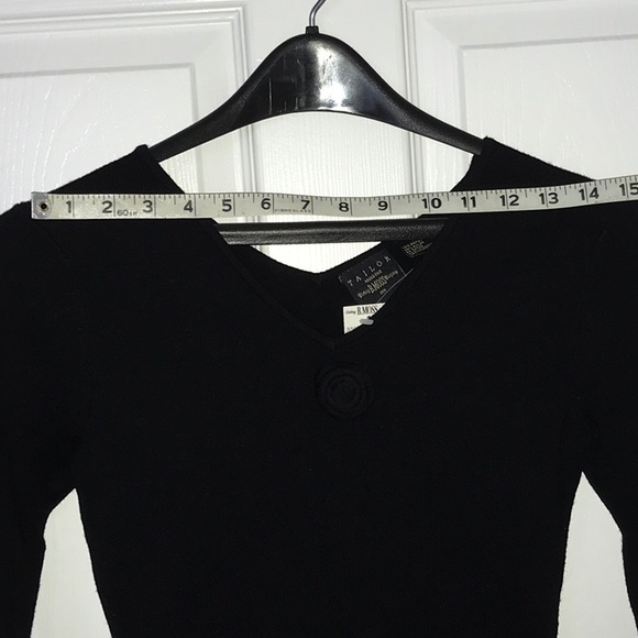 V Neck Pullover Ribbed w Rosette Stretch Sweater - Picture 3 of 10